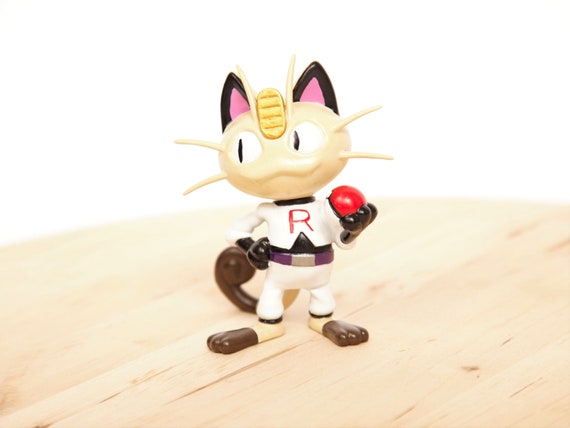 Crazy Pokémon Merchandise in Japan! The LONGEST Meowth EVER