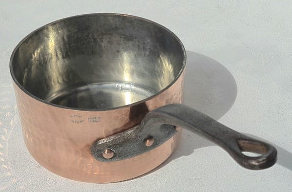 アンティーク　フランス製銅鍋　鎚目　重量感　内側錫はげ有　古い調理道具 アンティーク フランス製銅鍋 鎚目 重量感 内側錫はげ有 古い調理道具
