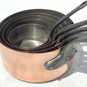 Vintage französische Kupferpfannen, 5er-Set, hergestellt in Frankreich, Zinnbeschichtung, abgestufte Töpfe, 3,5 kg