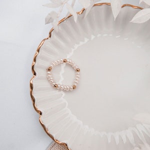 LIV • RING / waterproof pearl ring / waterproof pearl ring / Jewelry gift for her, minimal rings with pearls and golden beads