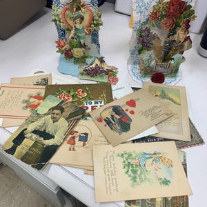 Collection de cartes postales et de cartes pop-up vintage