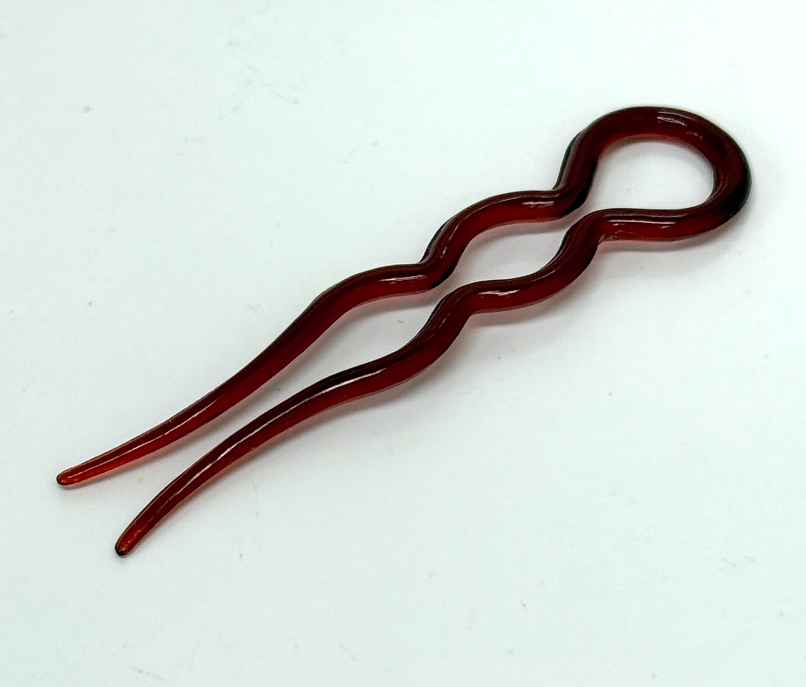 Paire De Clips Floraux Vintage Années 1940/1950 - Composite Et Métal Doré