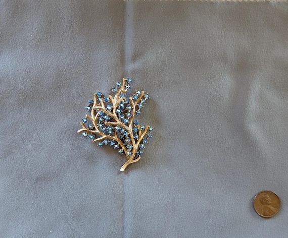 Trifari Tree Pin. *
