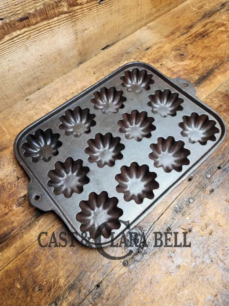 Vintage Lodge Cast Iron Drop Biscuit Pan Muffin Pan 