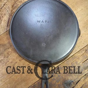 GORGEOUS! Hard to find, huge #12 Wapak straight block bacon skillet w/ Wagner Arc Ghost mark.  One of a kind piece for your gourmet kitchen!