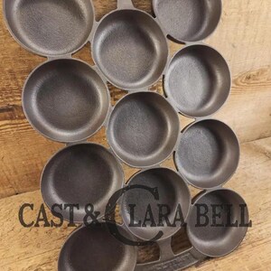 Authentic Nathaniel Waterman Gem Pan, perfect for biscuits and breads!  Restored and Ready to Use! SC24