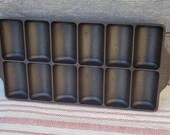 Griswold French Roll 11 Pan. BEAUTIFUL condition, looks brand new Restored, Seasoned and Ready to Use