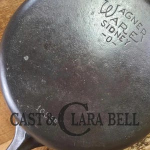 1930s Era Wagner Ware #6 Cast Iron Sautee Skillet with Smooth Bottom, 1056 B