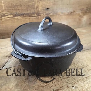 So unique!  1950&#39;s Griswold/Wagner double logo Dutch Oven with Lid, 5 Quart Pot.