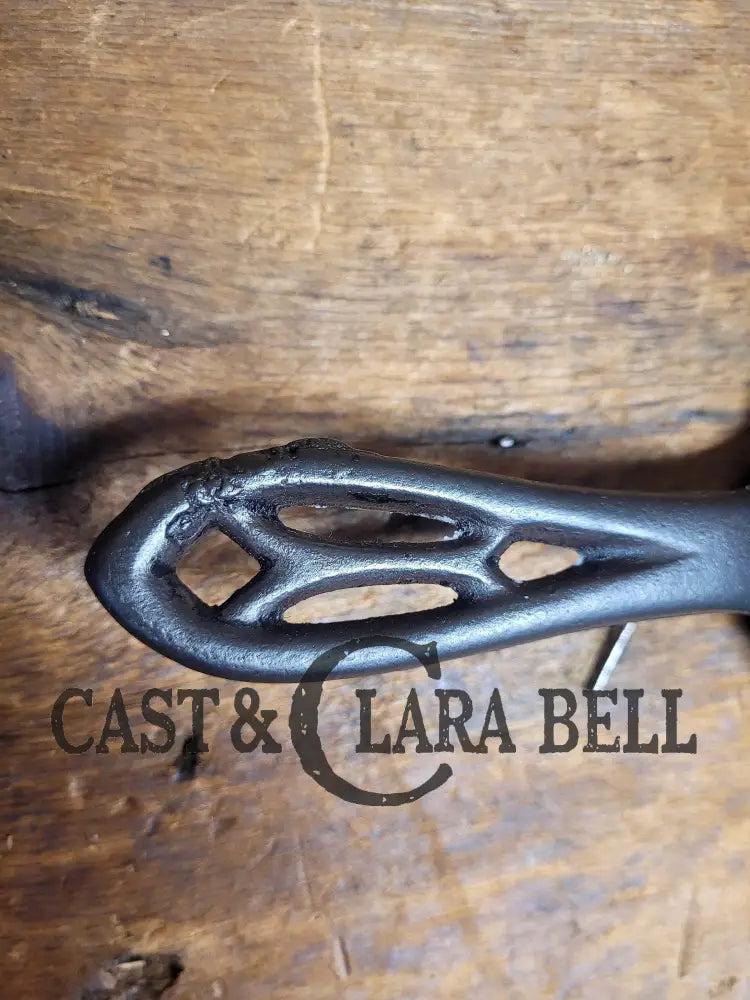 GRISWOLD グリスウォルド社 鋳鉄製 ビンテージ ワッフルメーカー NO7 GRISWOLD グリスウォルド社 鋳鉄製 ビンテージ ワッフルメーカー NO7