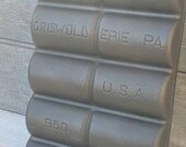 Griswold French Roll 11 Pan. BEAUTIFUL condition, looks brand new Restored, Seasoned and Ready to Use