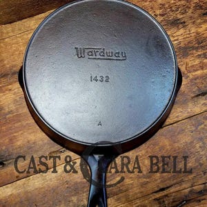 1930&#39;s Wardway by Wagner Cast iron Skillet.  #1432.  These are not found often, beautiful every day skillet with a cool story!