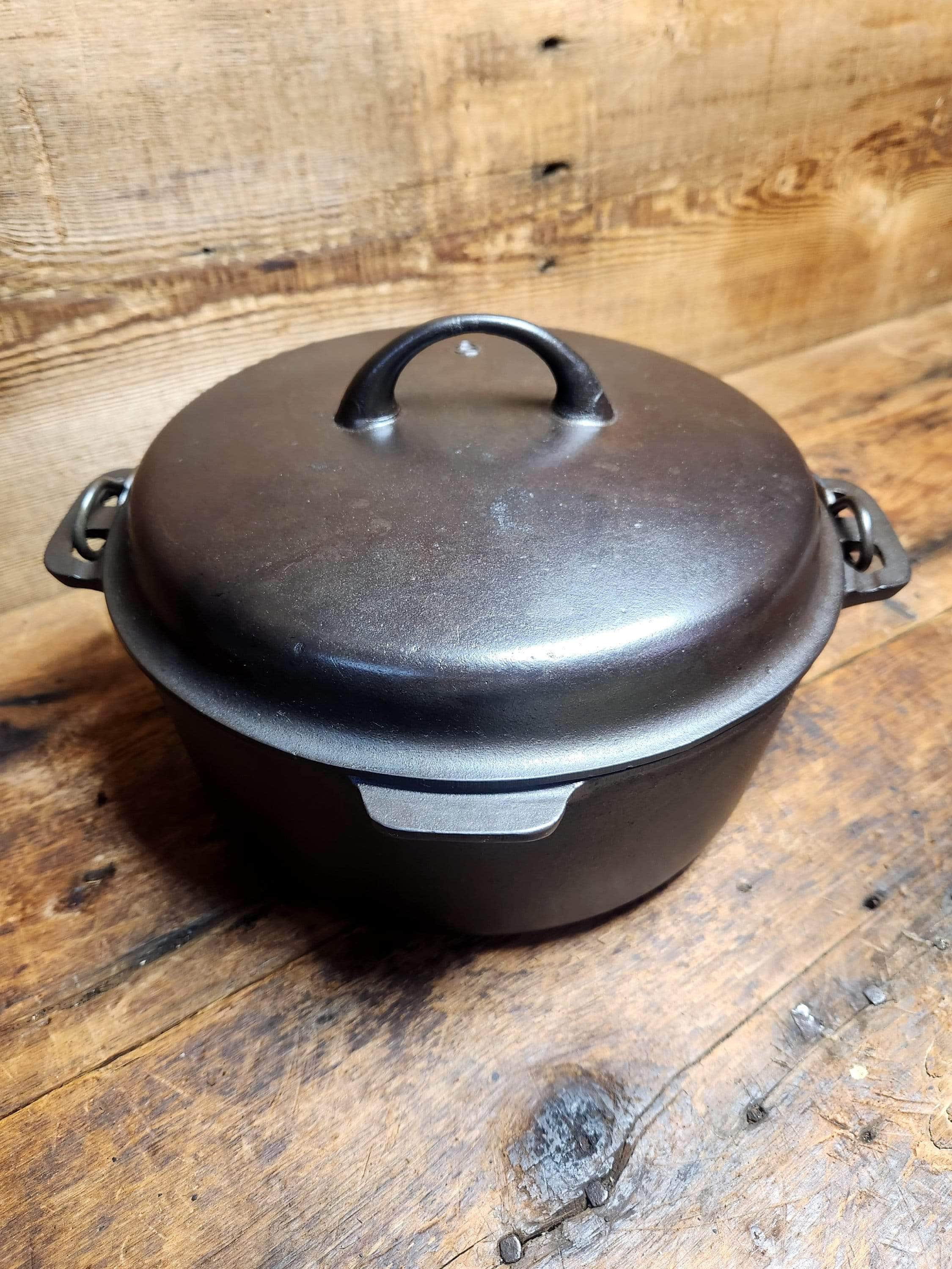 Elegant Griswold's Iron Mountain Series #8 Cast Iron Dutch