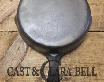 Unknown mystery egg skillet.  Really cool daily user to own and use.  Very similar to unmarked Wagner, P on handle (SC24)