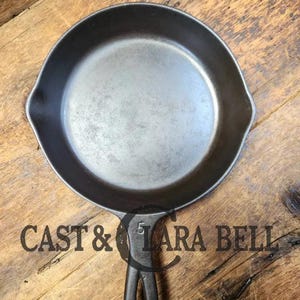 Lovely early 1900's Martin Stove and Range #5 Skillet.  Great southern masterpiece!