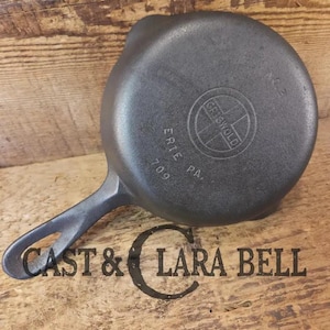 1940&#39;s Griswold No. 3 Cast Iron Egg Skillet with Small Block Logo, 709