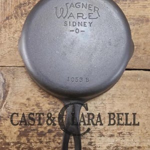 Best Seller!  Wagner Ware #3 Cast Iron Egg Skillet with Stylized Logo and Smooth Bottom, 1053 B  SC24
