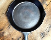 The Classic 1924 Wagner Ware Sidney -O- 8 Skillet with Heat Ring and Stylized Logo, 1058. Fully Restored and Ready to Use