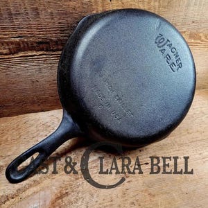 Great daily user! 1950&#39;s Wagner Ware #6 Skillet with Smooth Bottom and Stylized Logo.  Perfect for saute and sides