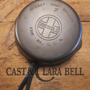 Priced to Sell! Griswold #7 Skillet with Large Block Logo and Smooth Bottom, 701.  See description