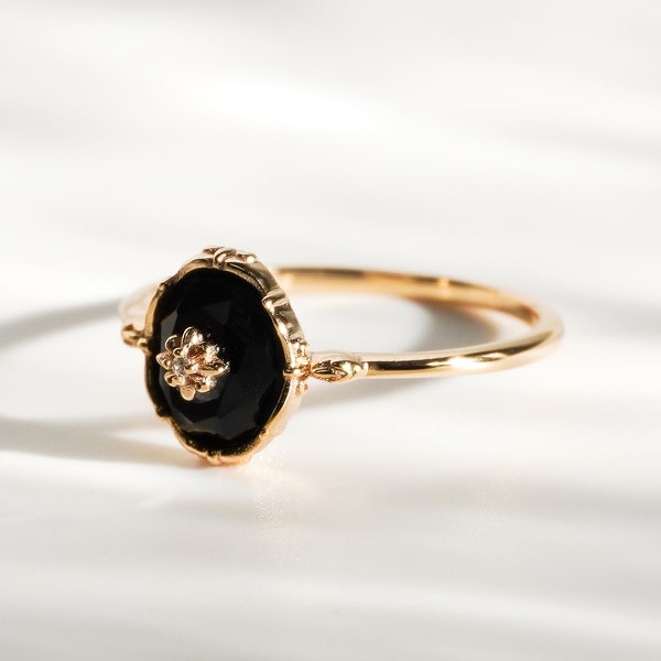 Sierlijke Zwarte Onyx Ring - Vintage Ring, Edelsteen Ring, Gouden Victoriaanse Ring, Stapelring, Eenvoudige Ring, Dunne Ring, Cadeau voor haar, Moeder Cadeau