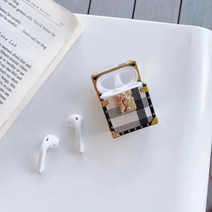 LOUIS VUITTON Earphone case Monogram Etui-Earphone Panda AirPods 3.5x7x7.5  cm