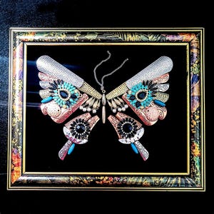 Jeweled Butterfly Collage Art: Vintage Style Framed Wall Decor Bild 4
