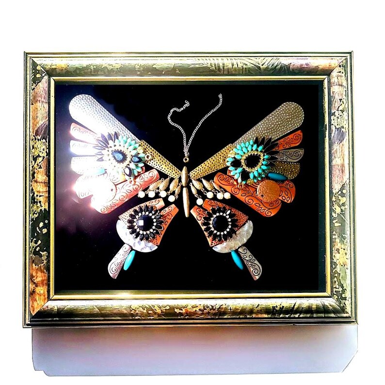 Jeweled Butterfly Collage Art: Vintage Style Framed Wall Decor Bild 2