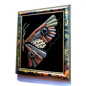 Jeweled Butterfly Collage Art: Vintage Style Framed Wall Decor Bild 7