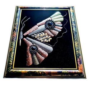 Jeweled Butterfly Collage Art: Vintage Style Framed Wall Decor Bild 8