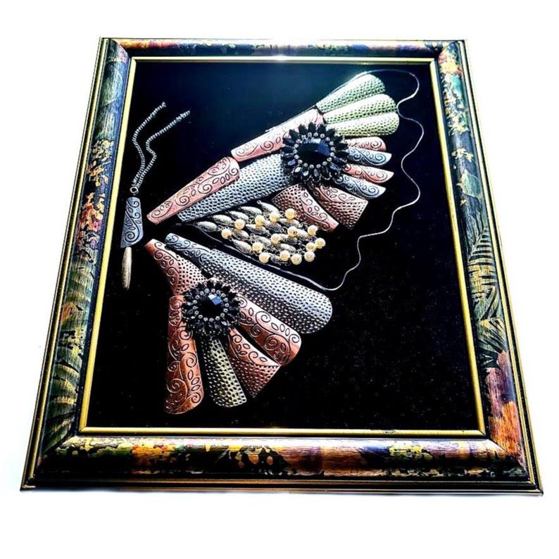 Jeweled Butterfly Collage Art: Vintage Style Framed Wall Decor Bild 8