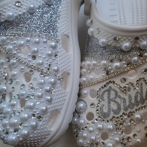 bling jibbitz on white crocs｜TikTok Search