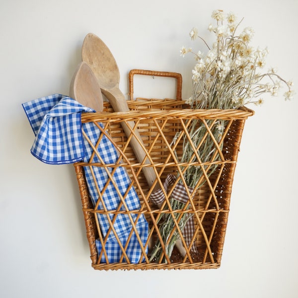 Vintage Wicker Basket/Wall Hanging Basket/Country French Basket/Farmhouse Decor/Country Cottage/Gift for Her/Gift For Mom