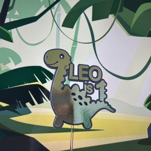 Dinosaure et prénom personnalisé pour un cake topper