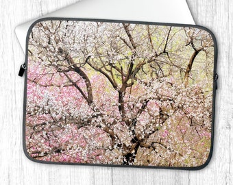 Cute Peach & Apricot Blossom Laptop Sleeve for MacBook Air/Pro 13/14/15/16 inch, Pastel Flower Laptop Case, Spring Boho Floral Laptop Cover