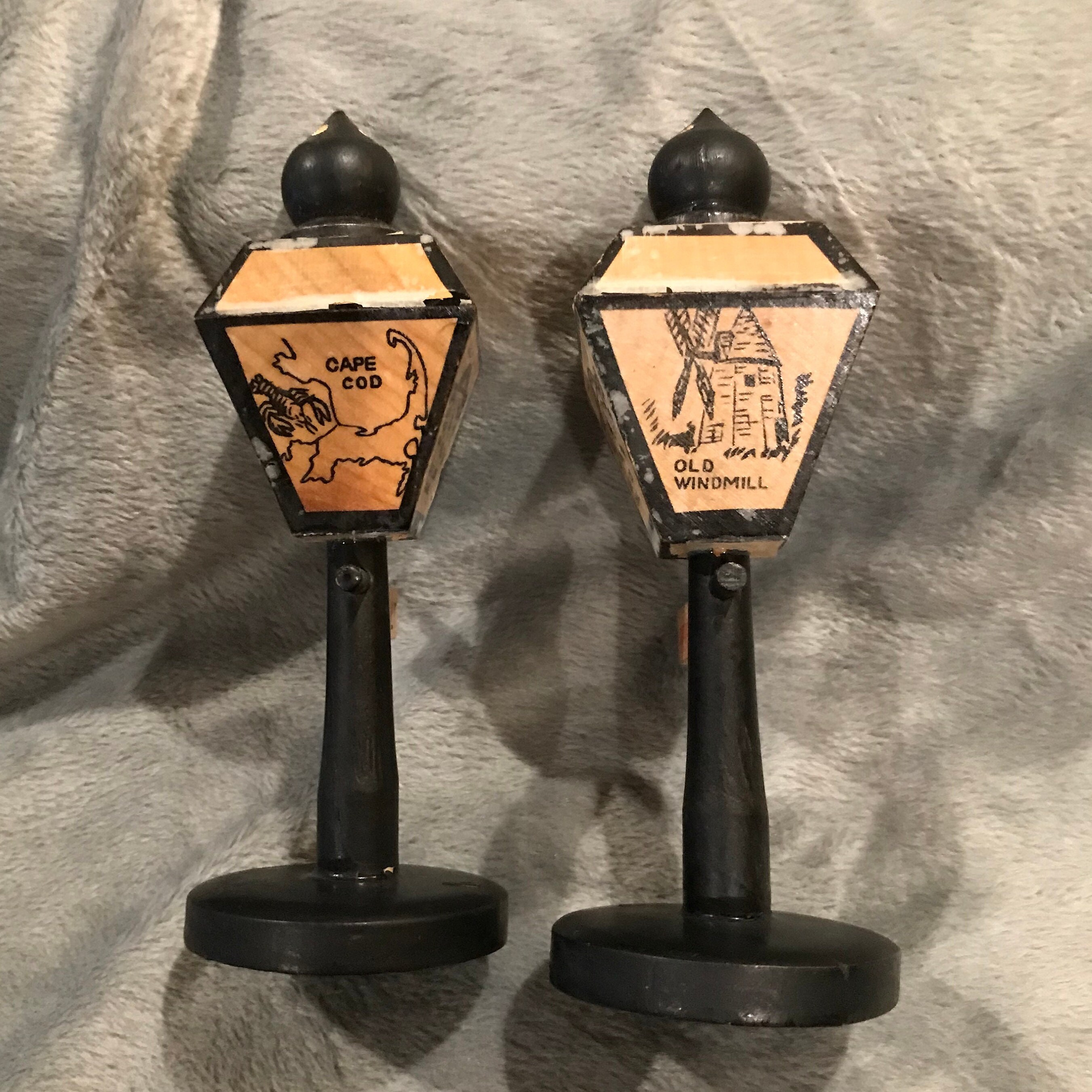 Vintage Wooden Lamp Posts Cape Cod Souvenir Salt and Pepper Shaker Set
