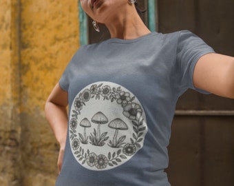 Naturinspiriertes Pilz- und Blumen-T-Shirt - 6 Farboptionen
