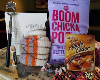 You’ve Been Boo’d Gift Bag – Unisex Boo Basket in a Box, Cozy Halloween Night In Box (Socks, Cider, Games)