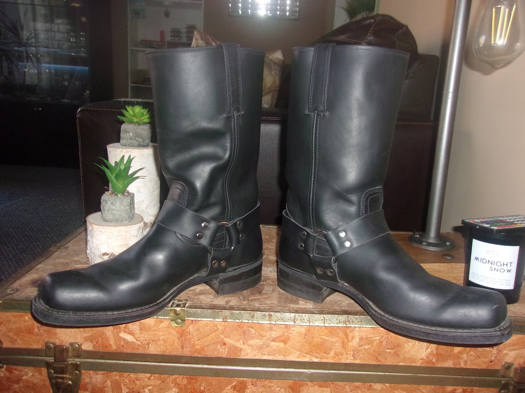 FRYE Stone Harness Chelsea Boots Black Boho Grunge Moto Biker Western Cowboy 9 Frye Harness Boots Womens Size 6 Black Leather Square Toe  main image 2