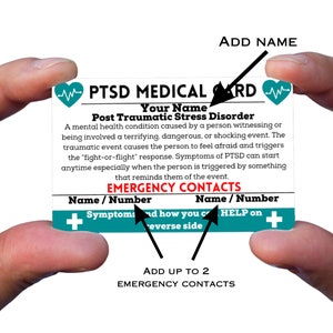Pode incluir: Um cart&atilde;o m&eacute;dico azul-turquesa e branco com o texto "PTSD Medical Card" e "Your Name" em preto. O cart&atilde;o tamb&eacute;m inclui o texto "Post Traumatic Stress Disorder" e informa&ccedil;&otilde;es sobre a condi&ccedil;&atilde;o. O cart&atilde;o tem duas se&ccedil;&otilde;es para contatos de emerg&ecirc;ncia com o texto "Name/Number" e "Help on".