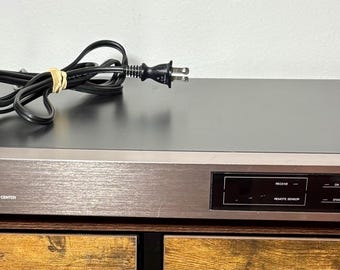 Vintage Kyocera R-461 AM FM Stereo Tuner Amplifier for Parts or