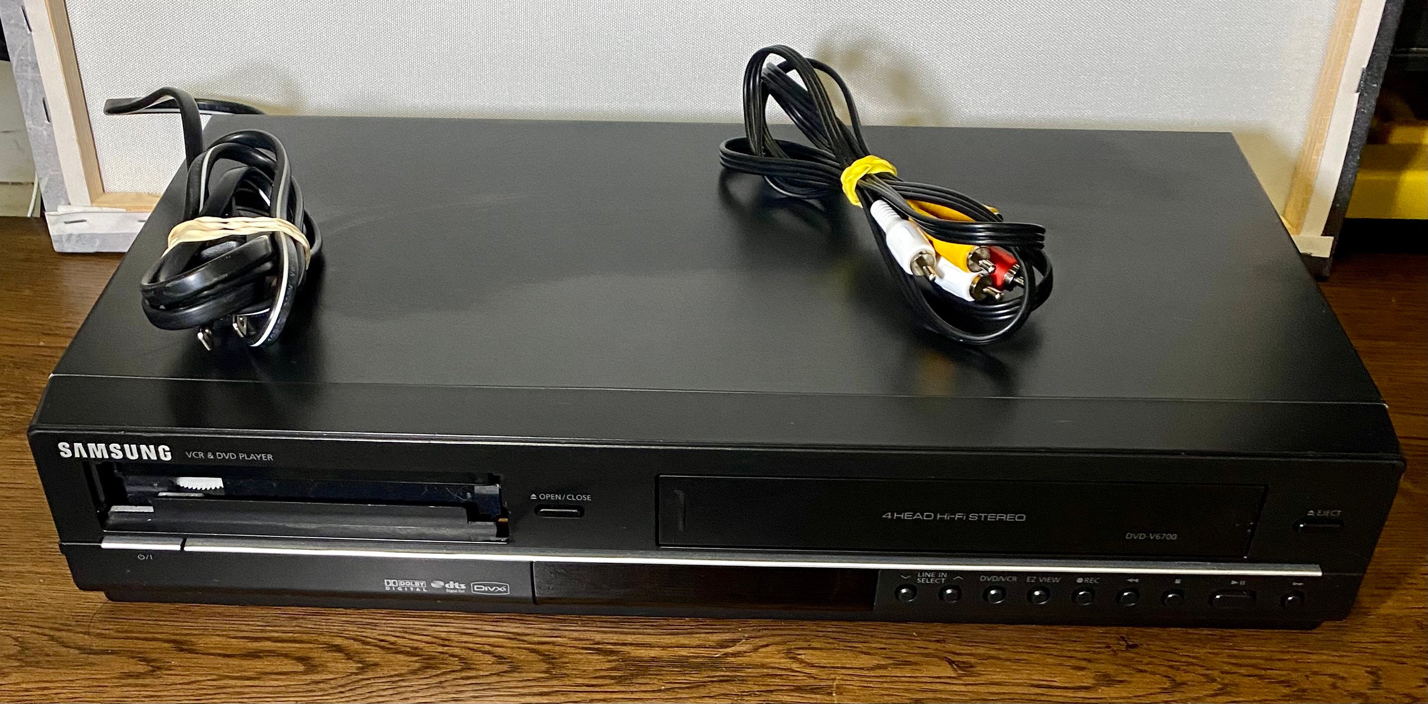 Sylvania DVD RECORDER DVD VCR Combo VHS Player Recorder w/ Disney VHS