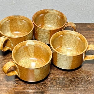 Vintage Iron Mountain Stoneware White Top Roan Mugs Set Of 4 USA
