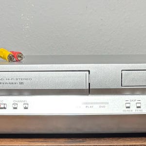 Panasonic PV-D4745S VHS VCR DVD Combo Recorder Player senza telecomando - Testato