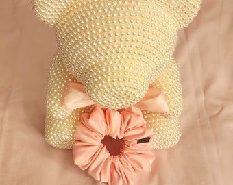 Momo mini-scrunchie