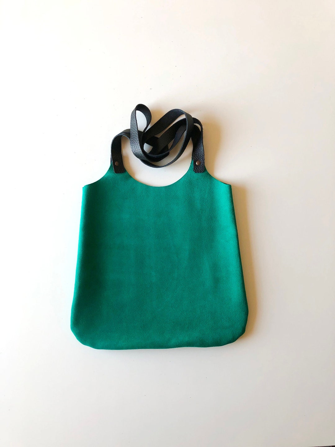 Tote Bag in Emerald Green Suede and Handles in Black Leather. Handmade