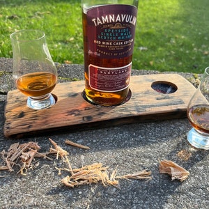 WHISKY GLASS & BOTTLE Flight Tasting Tray - Whisky Tasting Board - Whisky Gift Set