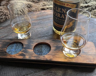 WHISKY-VERKOSTUNGSFLUG für 3 Whiskygläser – Glencairn-Gläser-Option, Harris Tweed®-Einsätze, recyceltes Eichen-Whiskyfass, Whisky-Geschenk