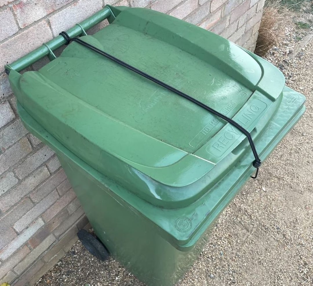Wheelie Bin Straps Lid Securing Tie Down Strap No Drilling Bungee Cord Black Pack of X1 X2 X3