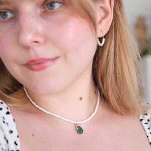 Collar de cuentas con colgante de cristal de gota de agua Emerald